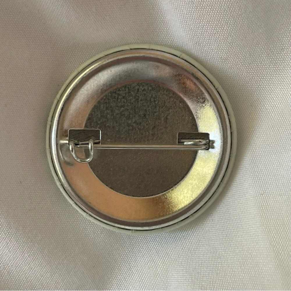 Chanel Lucky Chance Diner pin